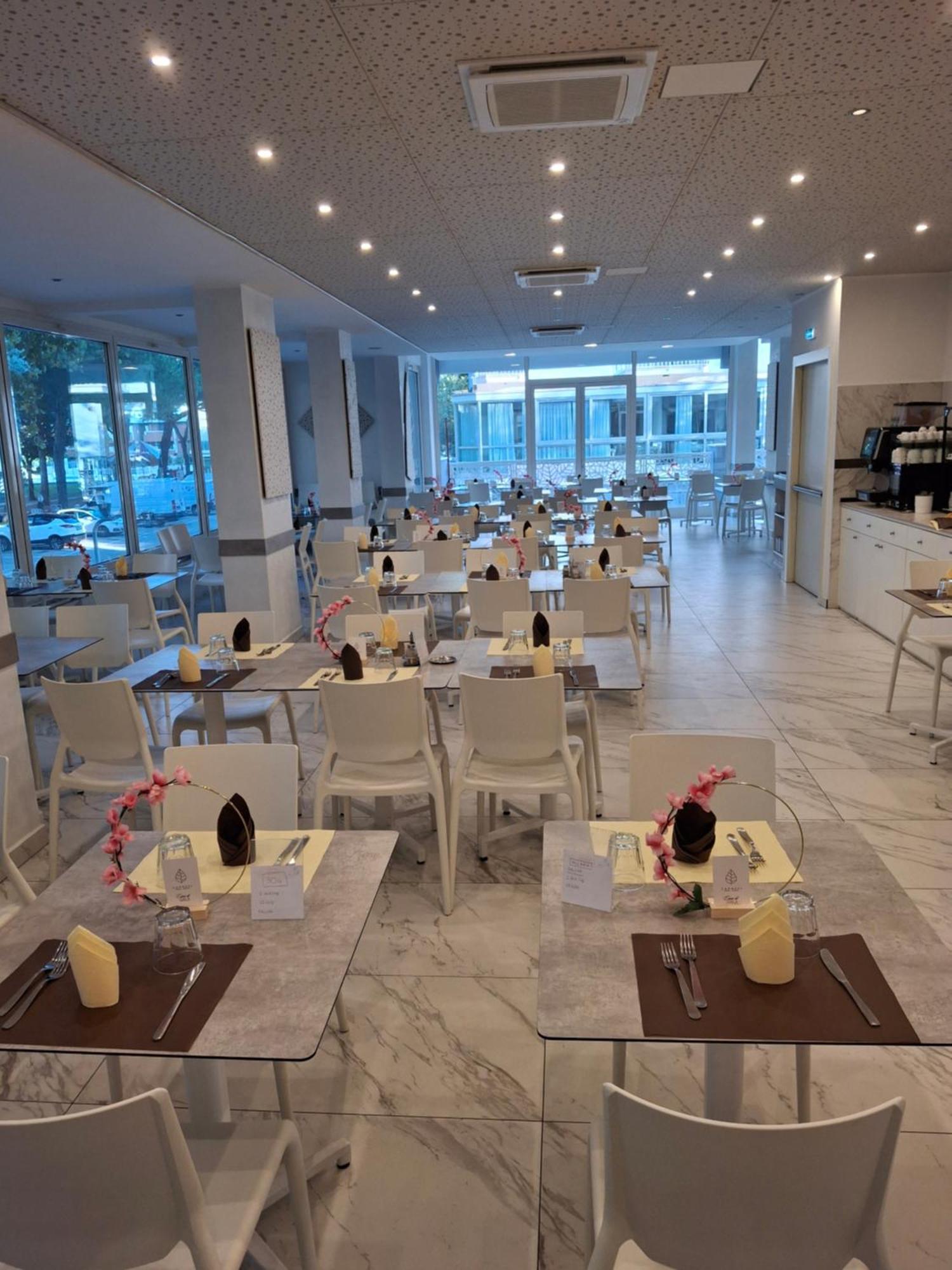Hotel Caravel Park ريميني المظهر الخارجي الصورة