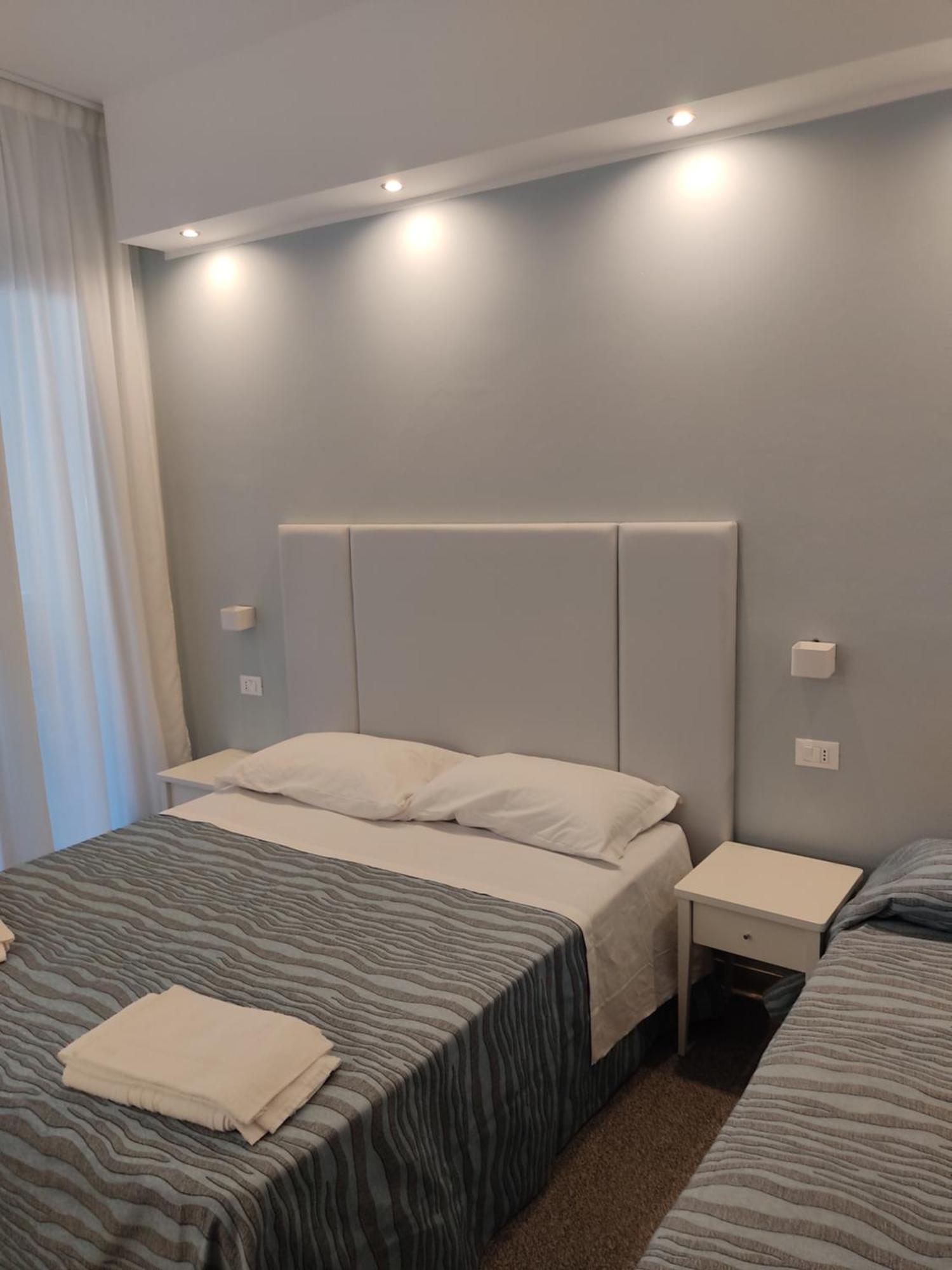 Hotel Caravel Park ريميني المظهر الخارجي الصورة