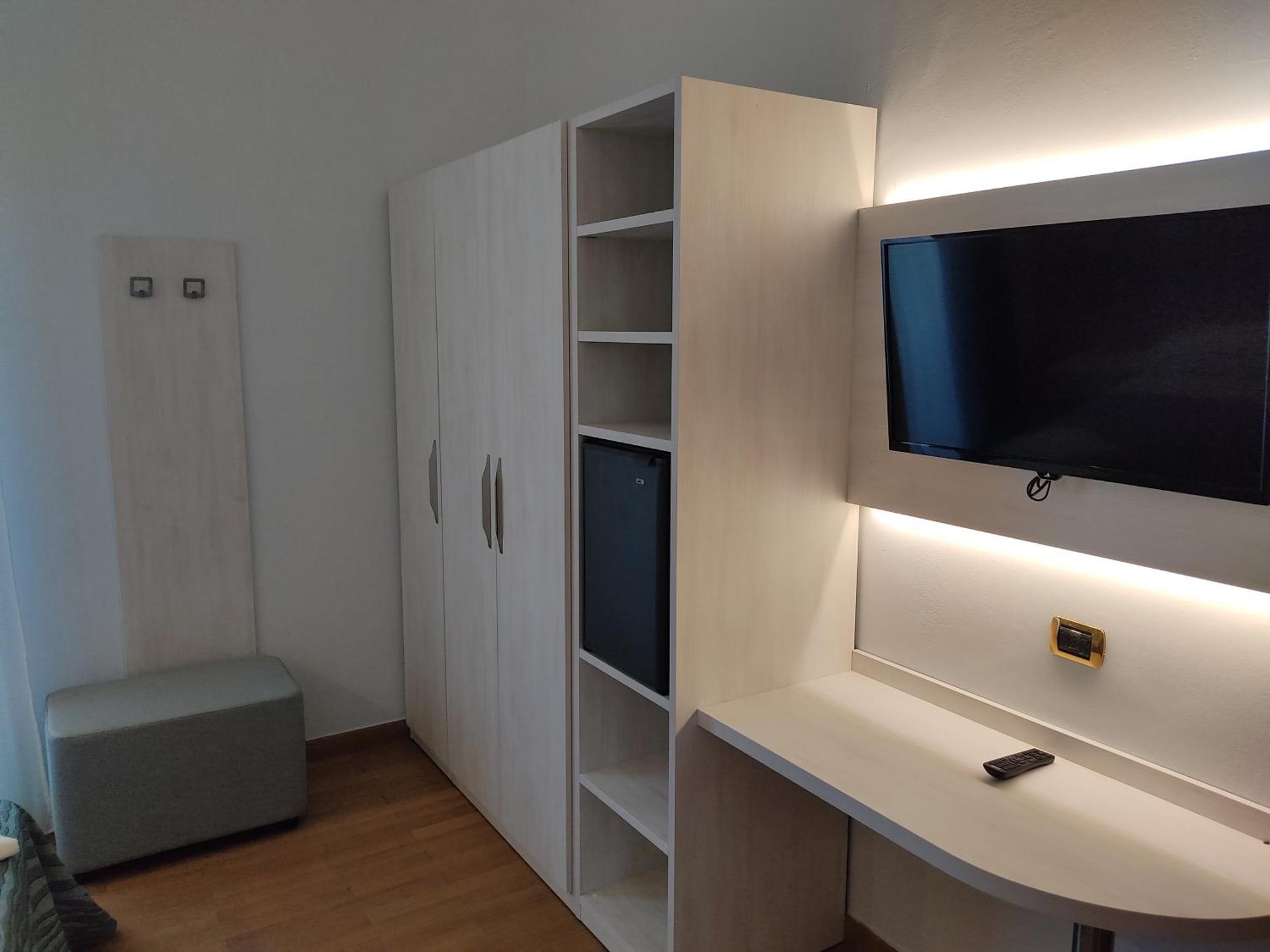 Hotel Caravel Park ريميني المظهر الخارجي الصورة