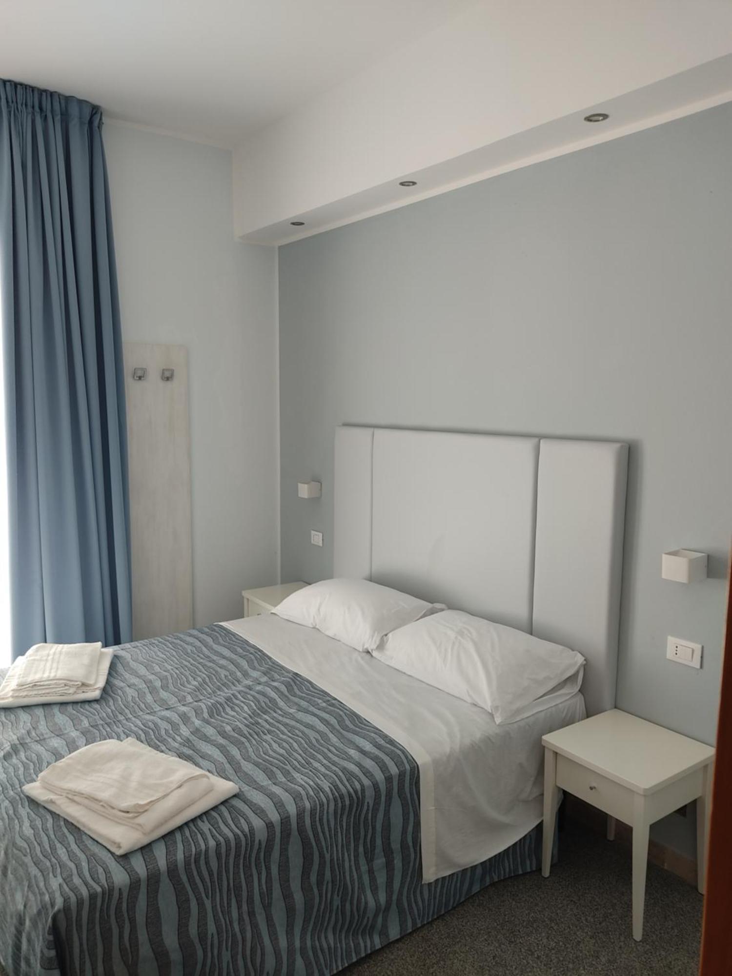 Hotel Caravel Park ريميني المظهر الخارجي الصورة